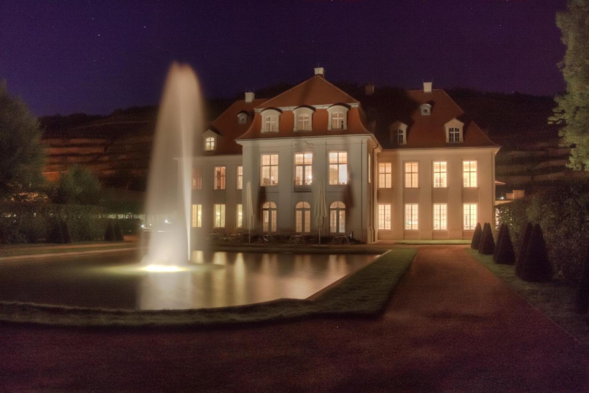 West Hotel An Der Saechsischen Weinstrasse Radebeul Bagian luar foto